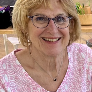 Mary Dueweke